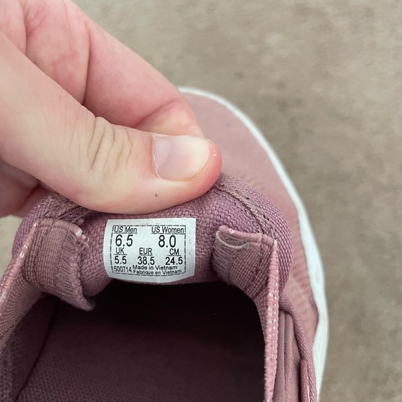 Vans - Picture 4 of 5